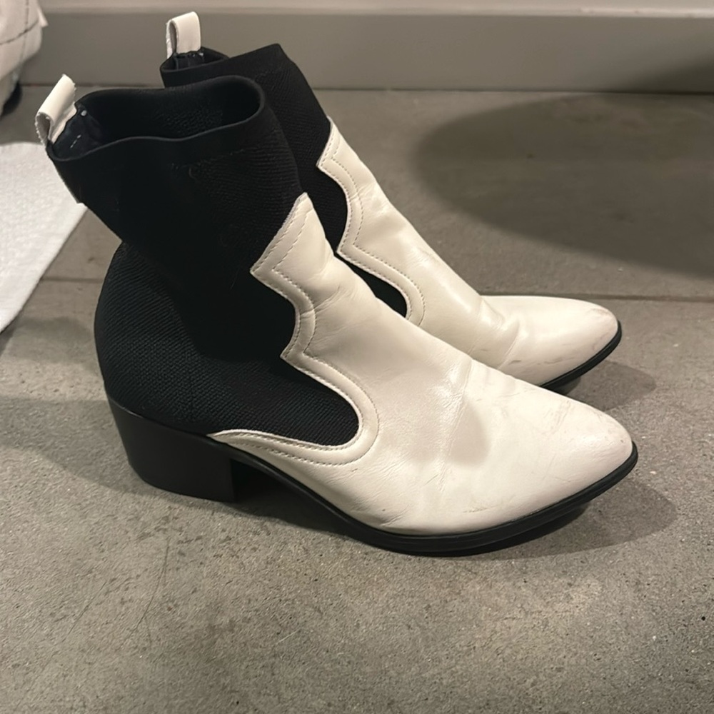 MIA Sock Booties